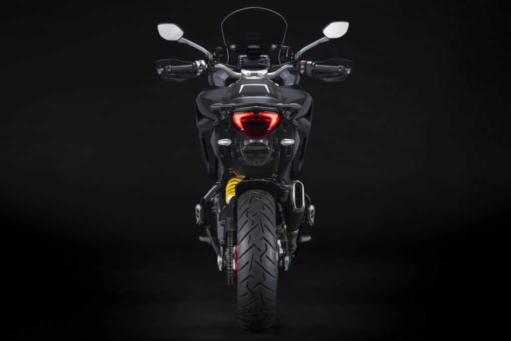 2022-ducati-multistrada-v2-lineup-first-look-adventure-touring-motorcycle-17 2022-ducati-multistrada-v2-lineup-first-look-adventure-touring-motorcycle-17