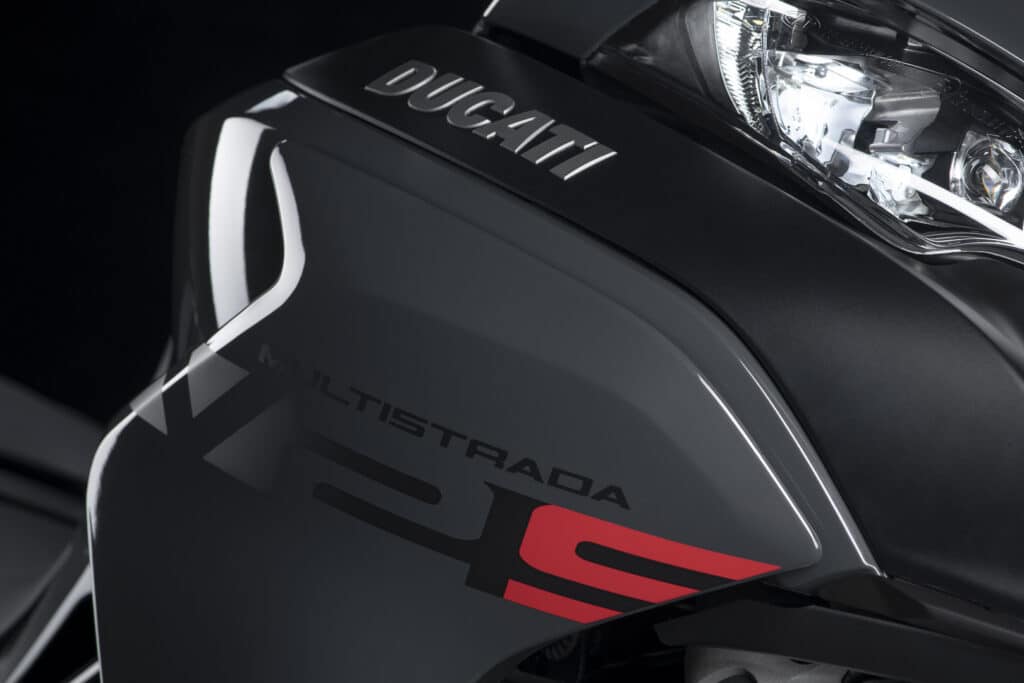 2022-ducati-multistrada-v2-lineup-first-look-adventure-touring-motorcycle-19 2022-ducati-multistrada-v2-lineup-first-look-adventure-touring-motorcycle-19