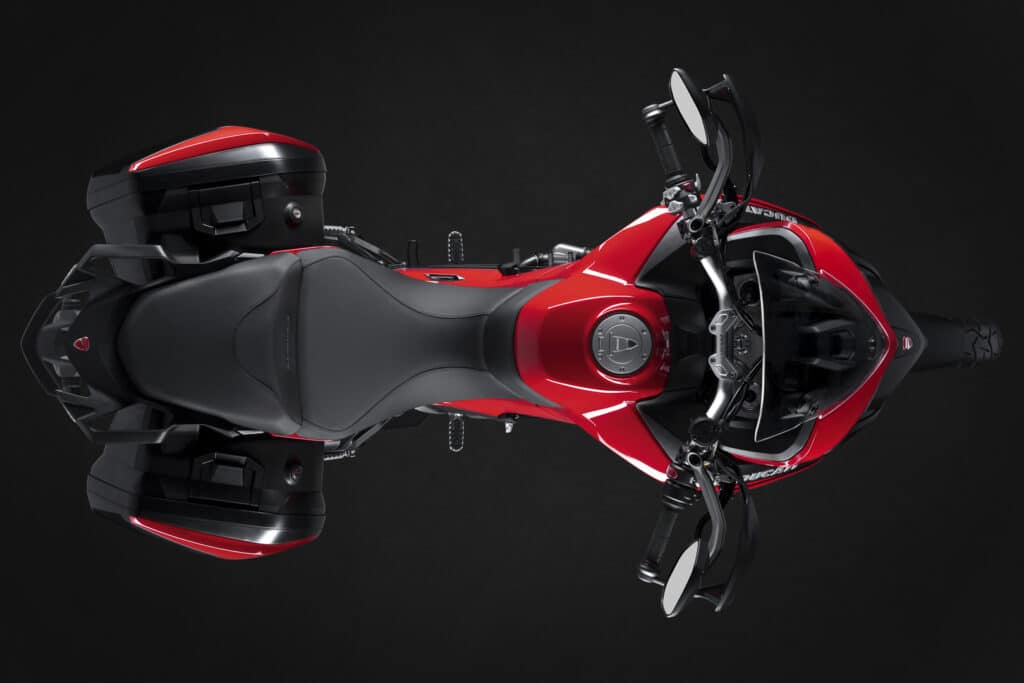 2022-ducati-multistrada-v2-lineup-first-look-adventure-touring-motorcycle-34 2022-ducati-multistrada-v2-lineup-first-look-adventure-touring-motorcycle-34