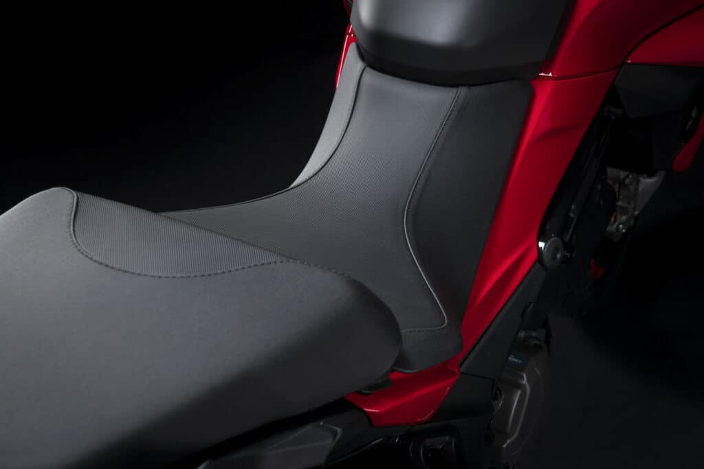 2022-ducati-multistrada-v2-lineup-first-look-adventure-touring-motorcycle-37 2022-ducati-multistrada-v2-lineup-first-look-adventure-touring-motorcycle-37