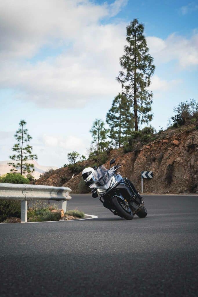 Honda-NT1100-Gran-Canaria-Rental-Celiska-2 Honda-NT1100-Gran-Canaria-Rental-Celiska-2