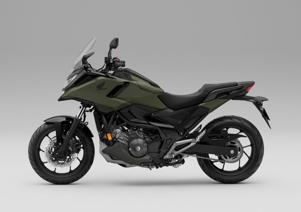 honda-nc750x-01-studio-green-side honda-nc750x-01-studio-green-side
