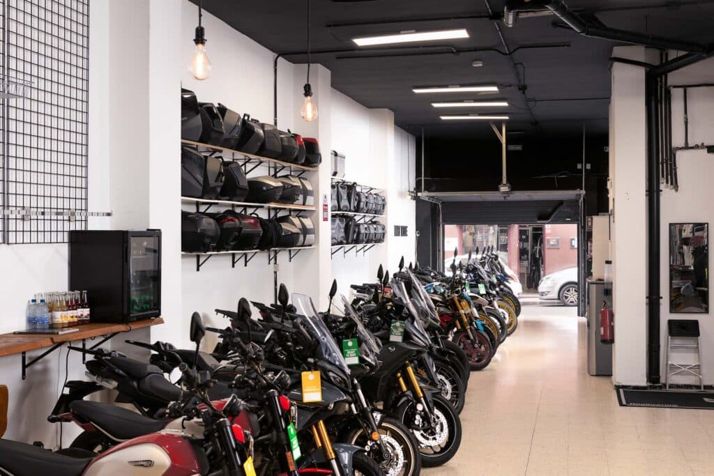 Canary-ride-Gran-canaria-office-workshop-17 svg+xml;charset=utf
