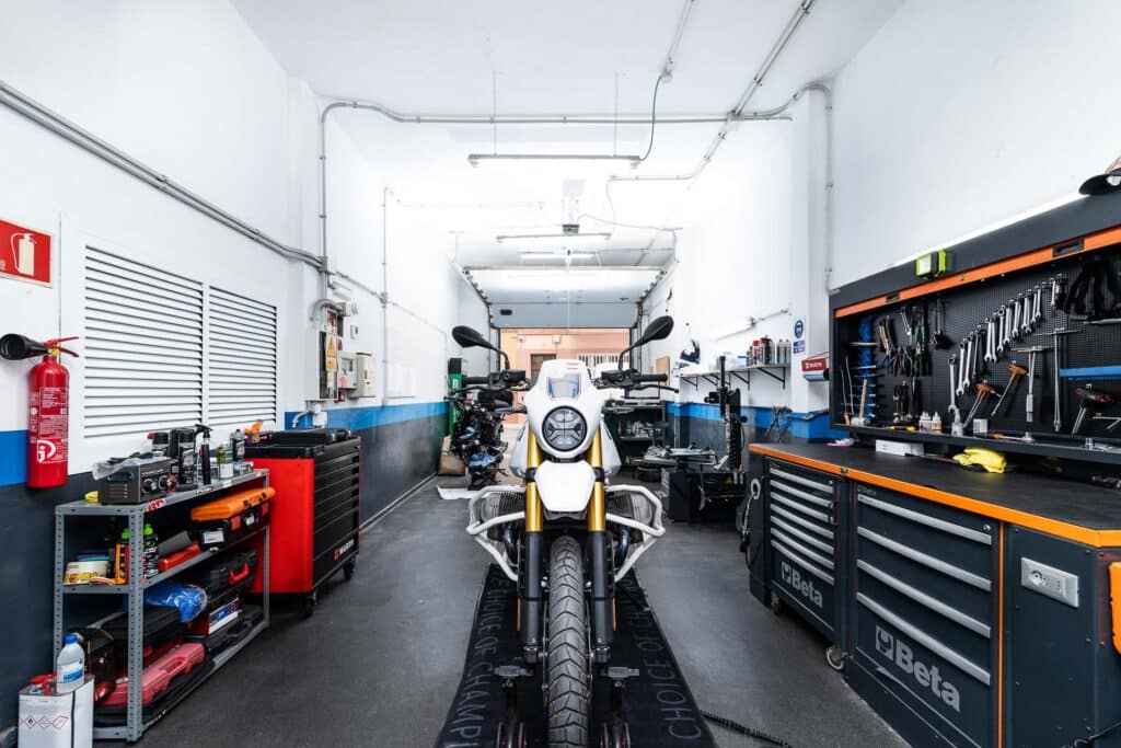 Canary-ride-Gran-canaria-office-workshop-24 svg+xml;charset=utf