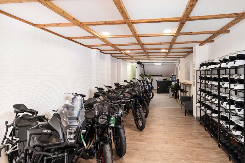 Canary-ride-Tenerife-office-workshop-26 svg+xml;charset=utf