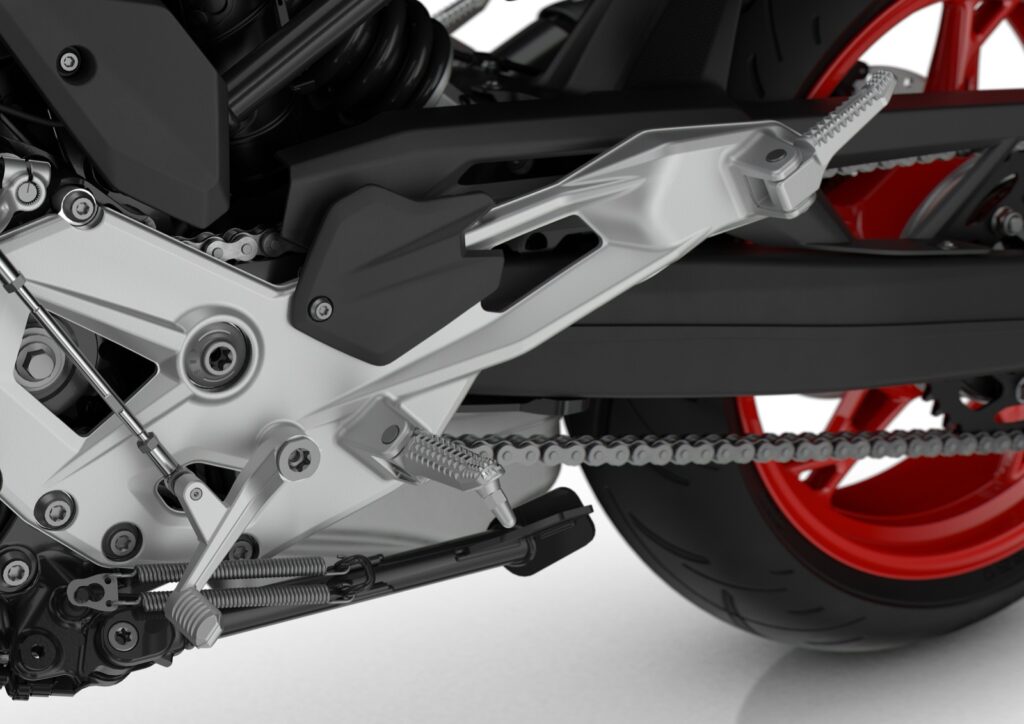 bmw-f900r-05 bmw-f900r-05