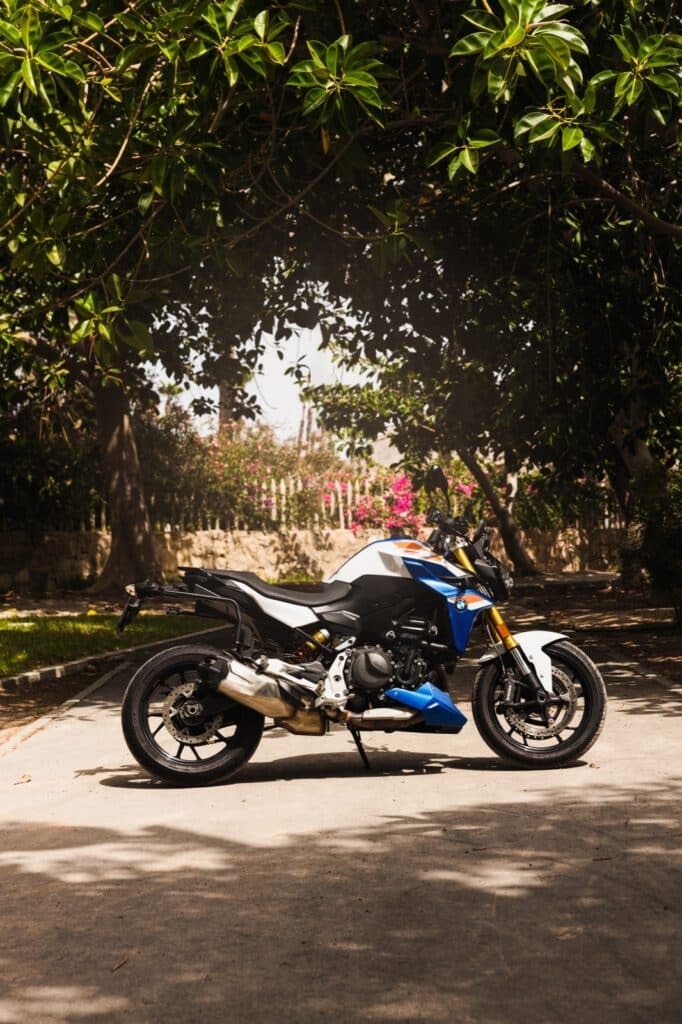bmw-f900r-07 bmw-f900r-07