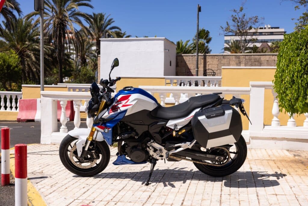 bmw-f900r-28 bmw-f900r-28