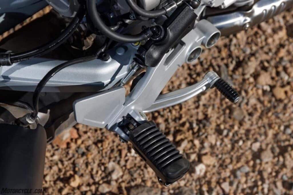 moto-guzzi-stelvio-34 moto-guzzi-stelvio-34