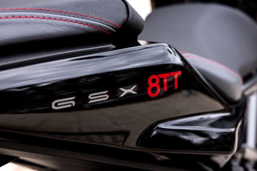 suzuki-gsx8tt-13 suzuki-gsx8tt-13