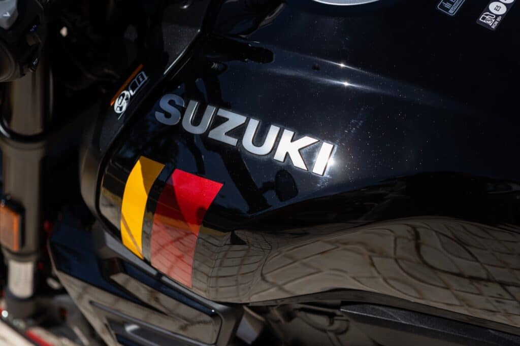 suzuki-gsx8tt-22 suzuki-gsx8tt-22