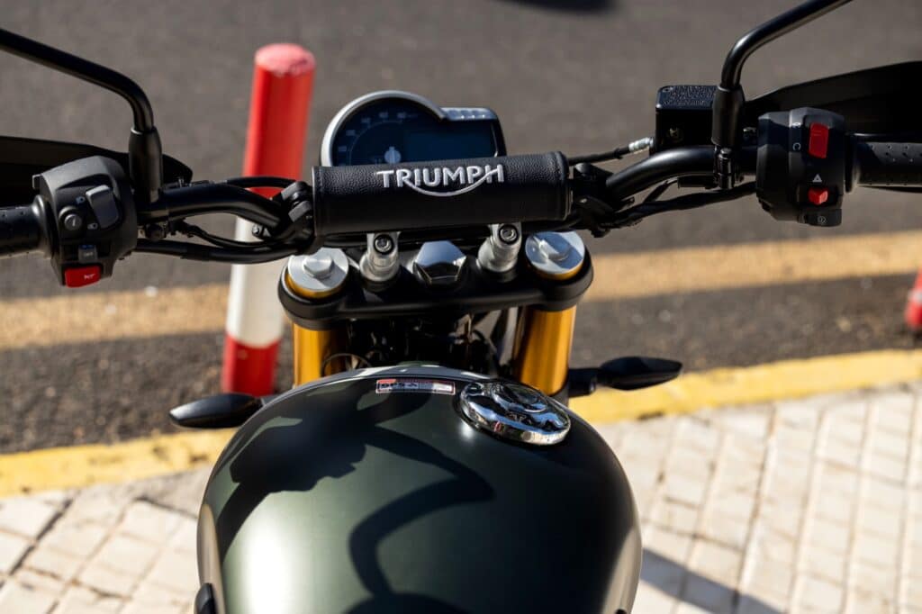triumph-scrambler-400x-61 triumph-scrambler-400x-61