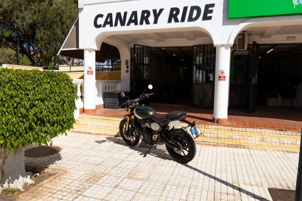 triumph-scrambler-400x-70 triumph-scrambler-400x-70