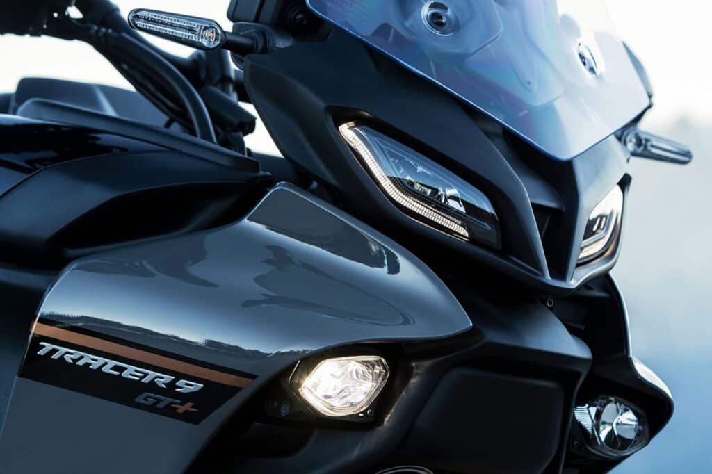 yamaha-tracer-9-gt-plus-06-front-graphic-detail yamaha-tracer-9-gt-plus-06-front-graphic-detail