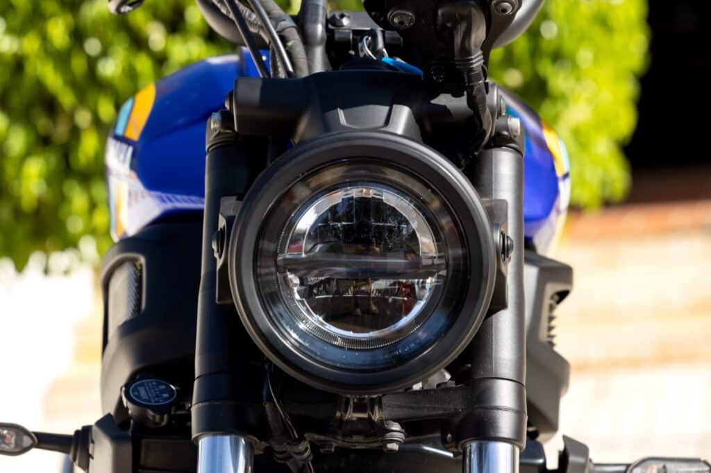 yamaha-xsr700-28 yamaha-xsr700-28